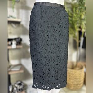 Paper crown flower pencil skirt